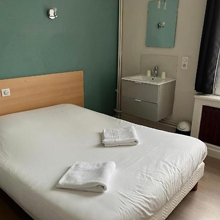 Hotel Aux Bons Amis Reims Eksteriør bilde